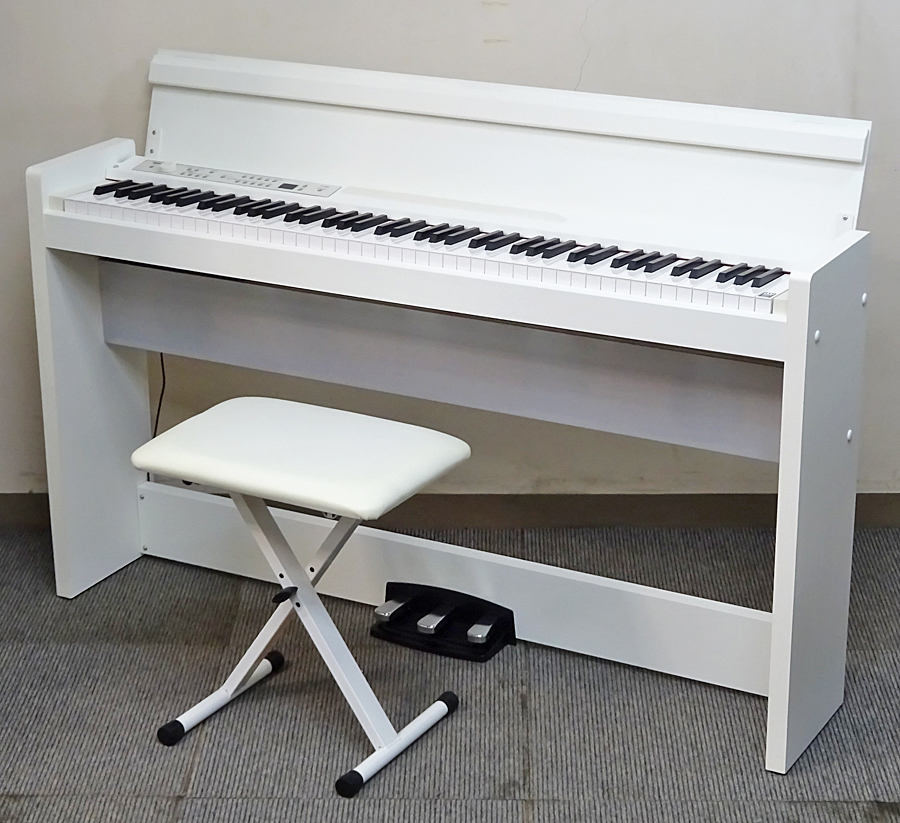 KORG【LP-380】コルグ 88鍵 電子ピアノ RH3鍵盤 スタンド、椅子付き 2015年製 中古品