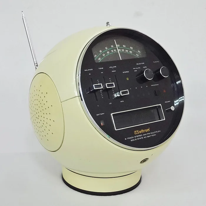 WELTRON 2001 ウエルトロン 2001 ステレオ 8トラックテープ AM/FMラジオ ラジカセ 中古品