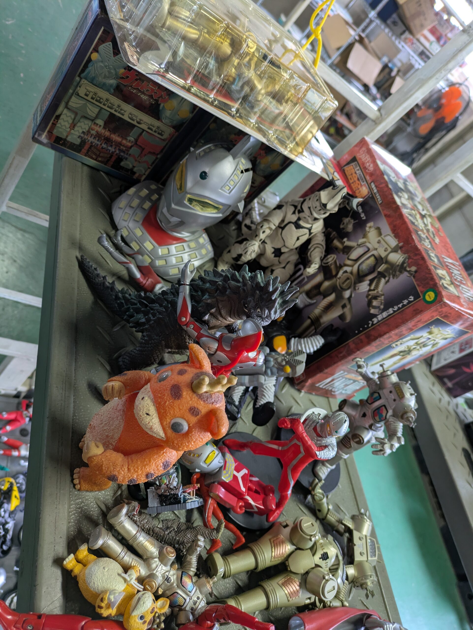 フィギュア　ウルトラマン　怪獣ソフビ　ロボットフィギュア　ガシャポンなど