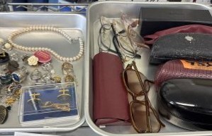 メガネ　アクセサリー